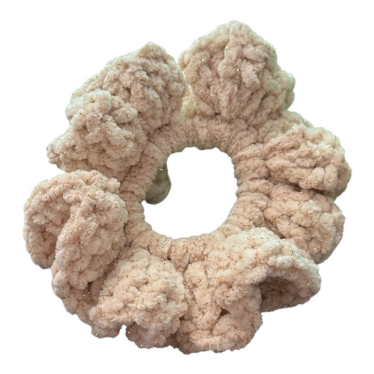 PLUSH SCRUNCHIE